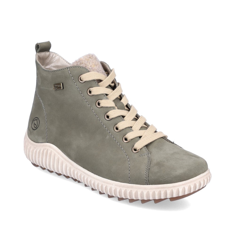 Pineapple Coconut Muffins